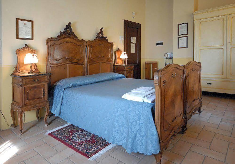Agriturismo Le Due Torri Torre Quadrano Spello Luaran gambar